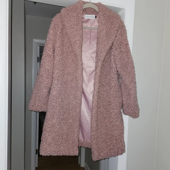 Chicwish Adorable warm and cozy knee length coat - Picture 1 of 5